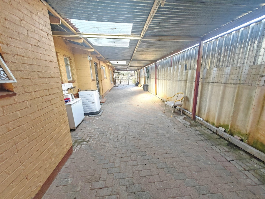 10 Bedroom Property for Sale in Brandwag Free State